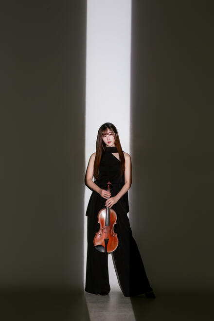 Viola Lora Viola Lora